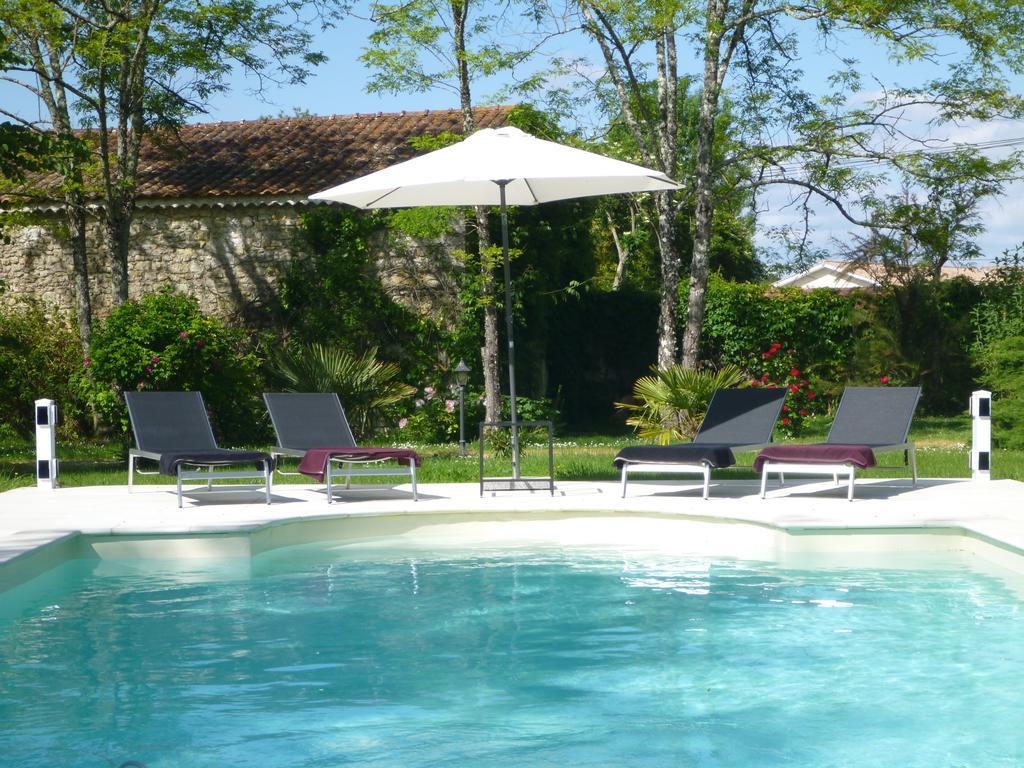 Domaine Du Papillon Bed & Breakfast Lesparre-Medoc Exterior photo