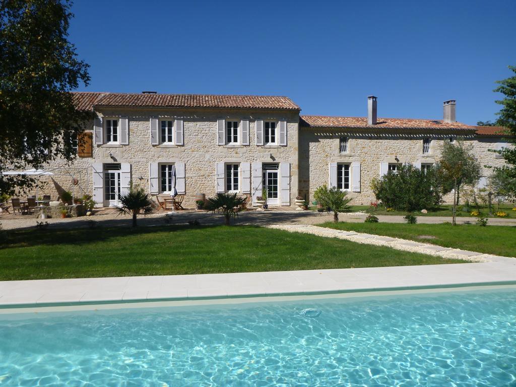 Domaine Du Papillon Bed & Breakfast Lesparre-Medoc Exterior photo